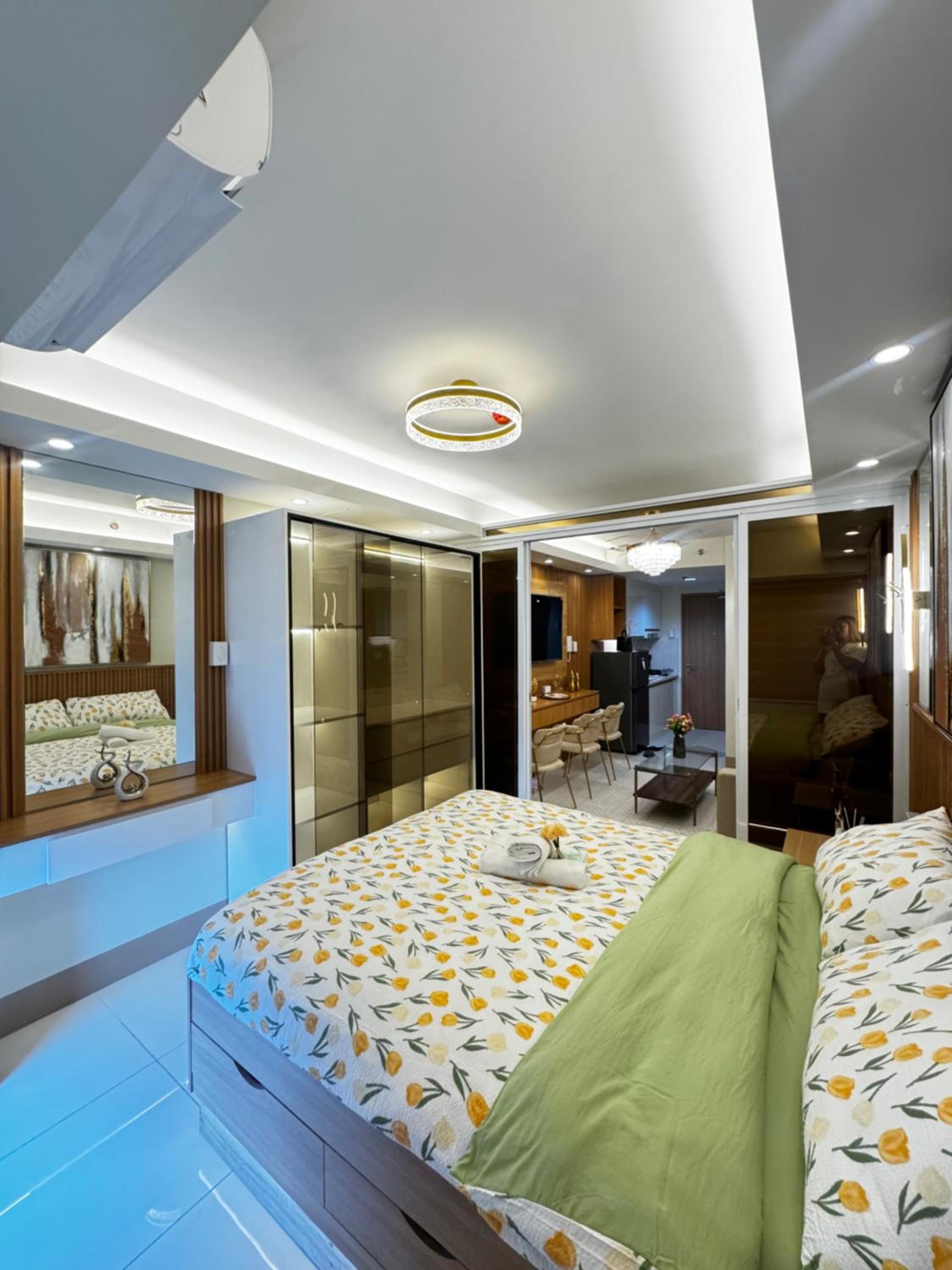 Grand Suites Shore 3 Residences view 4