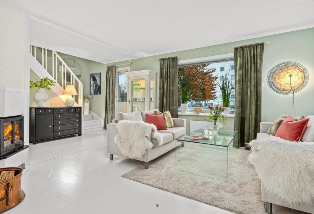 Cozy apartment with free parking view 2