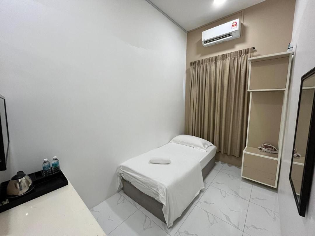 Airport Pengkalan Chepa Homestay & Roomstay photo 2