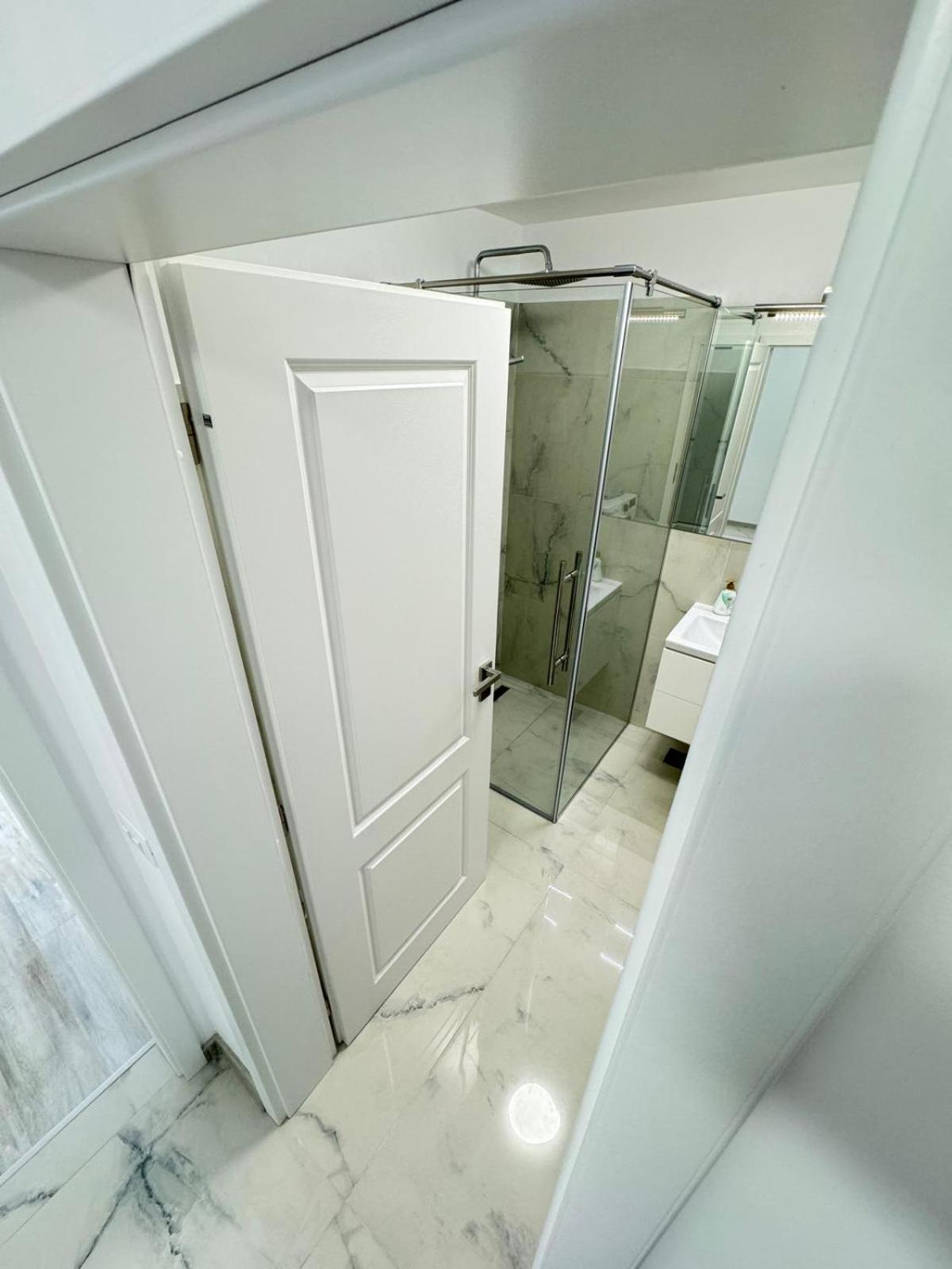 Luxury Avanera Towers Apartments 1-2 Bdm with Parking Option view 5