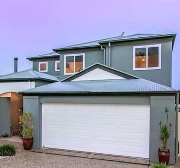 5-Bed home Near Theme Parks