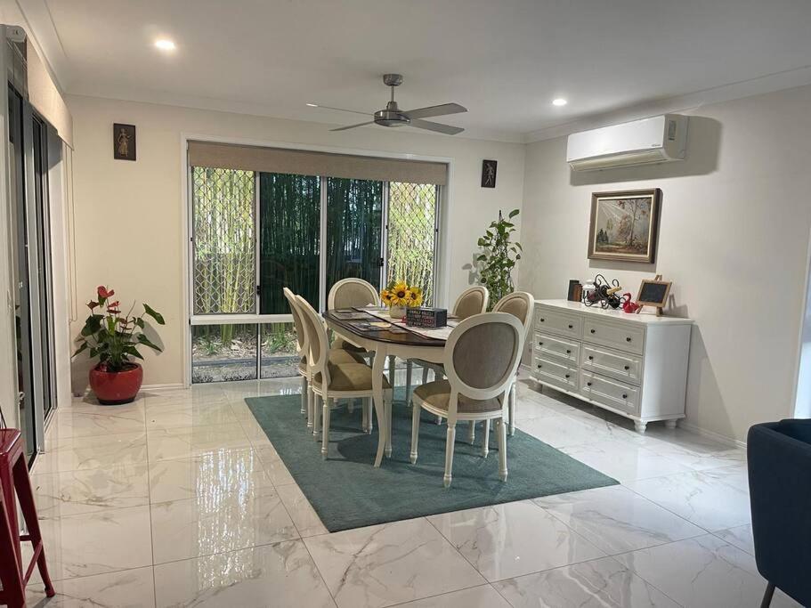 5-Bed home Near Theme Parks
