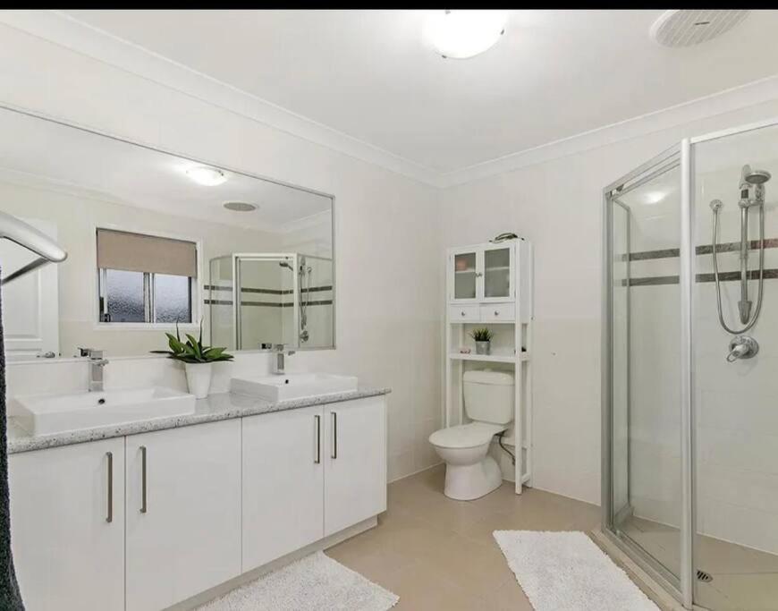5-Bed home Near Theme Parks