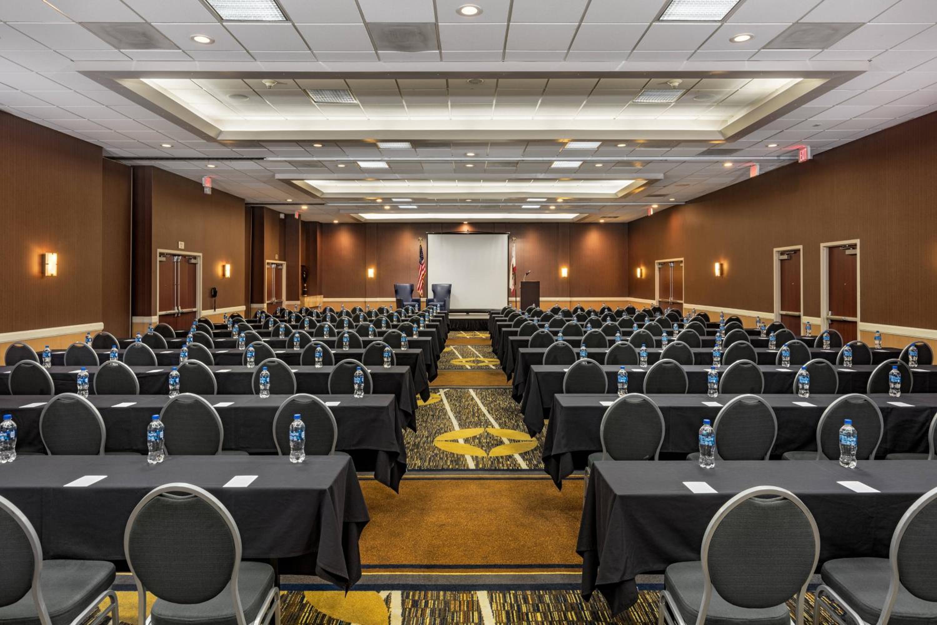 Courtyard by Marriott Los Angeles Pasadena/Monrovia - Property Image 4
