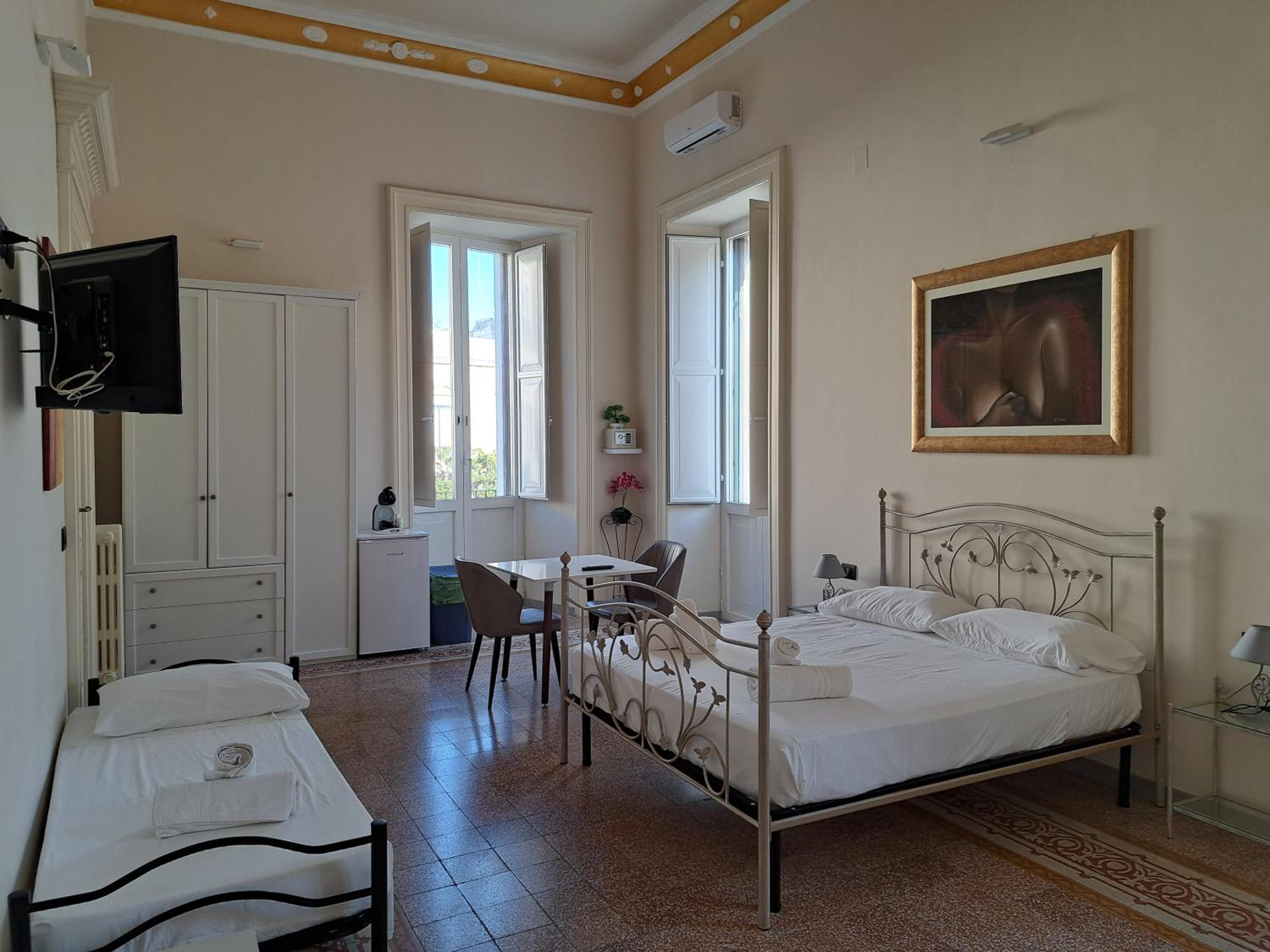Palazzo Castellano view 4