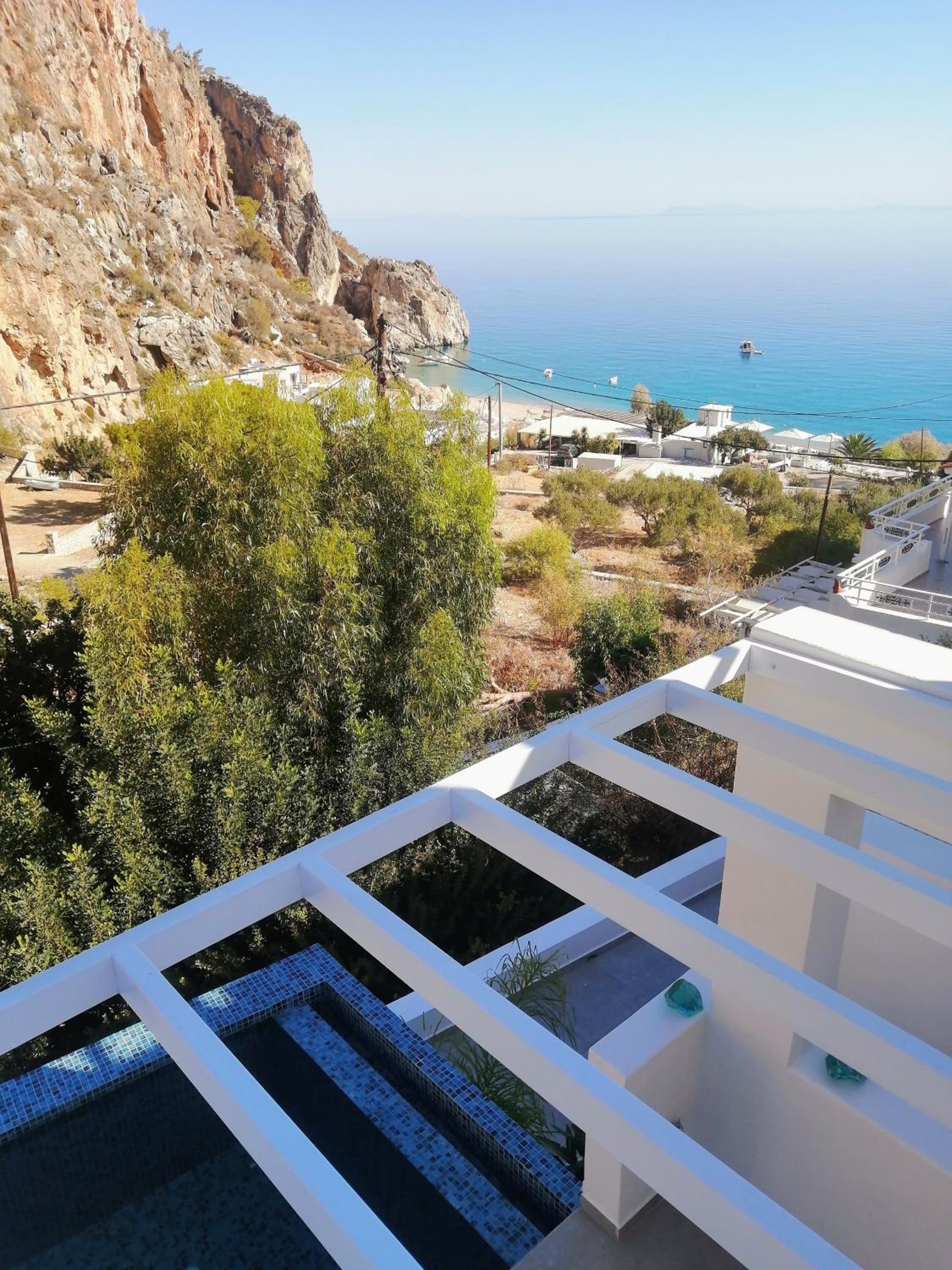 Enilion Luxury Suites