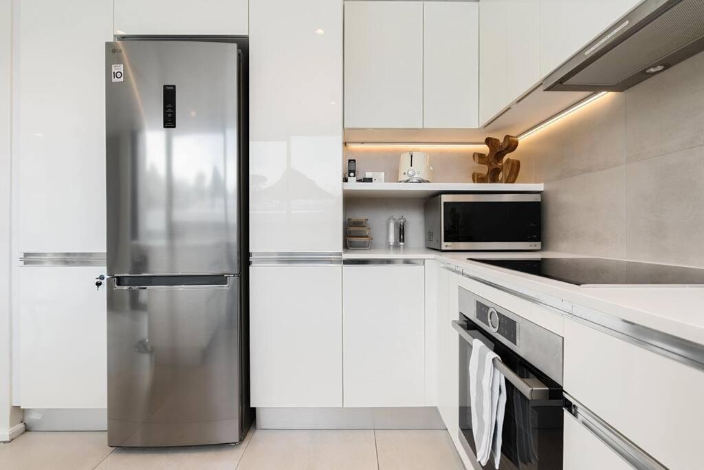 City Oasis at 117 On Strand view 5