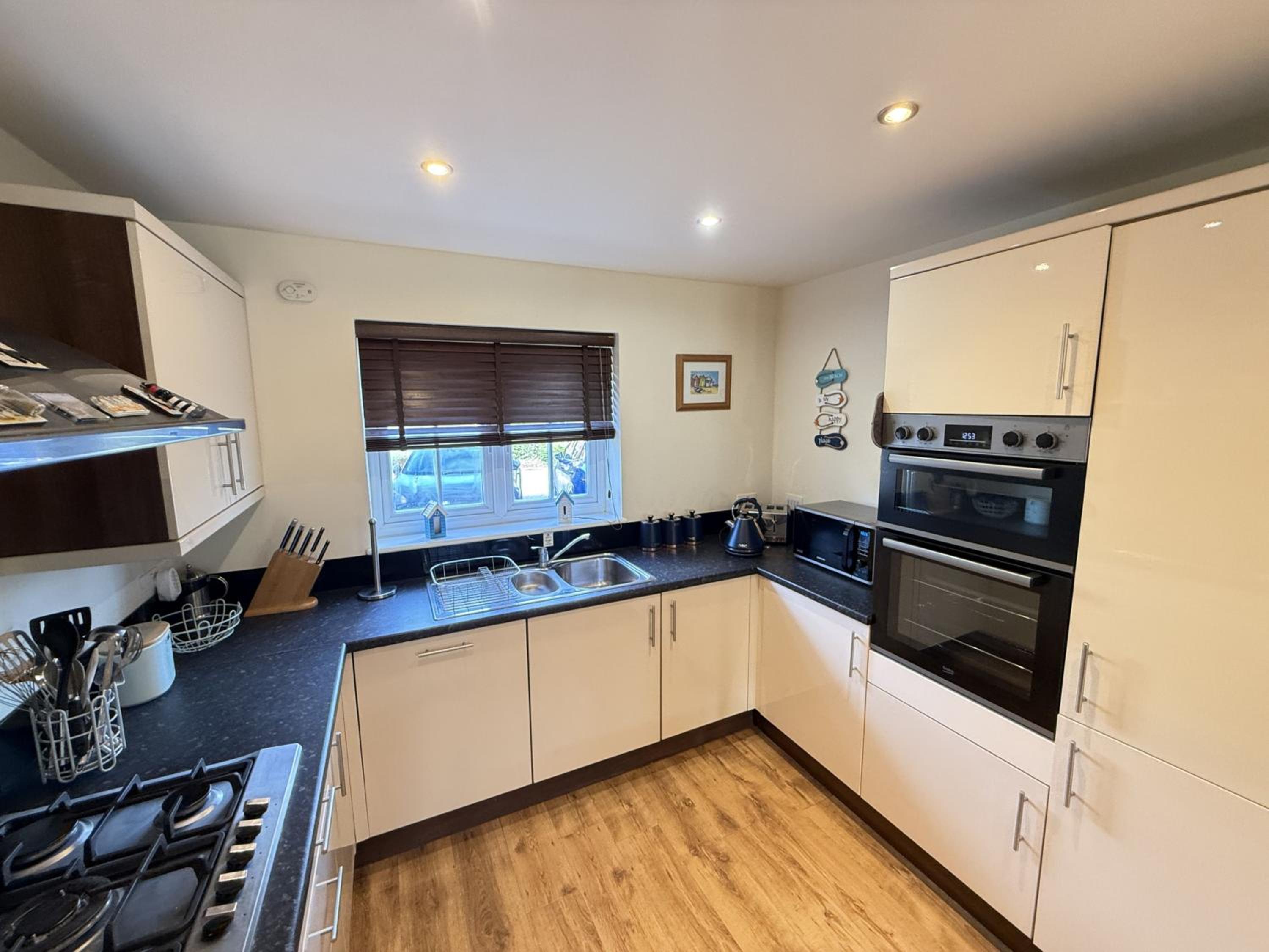 Ace Grace Place - Part of the The Bay Filey Holiday Village with pool, gym and direct beach access, pub, restaurant, tennis and meadows walks view 3
