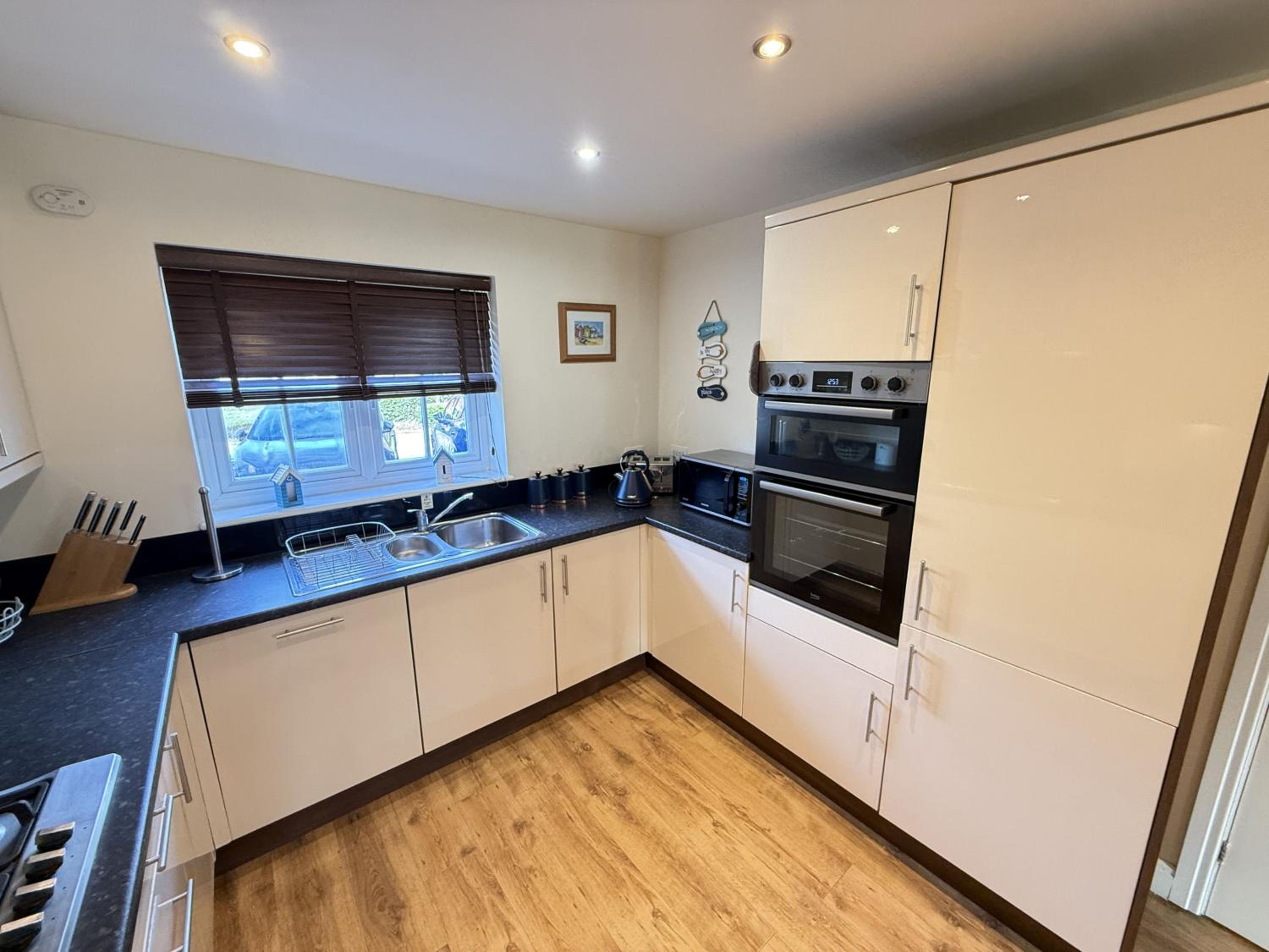 Ace Grace Place - Part of the The Bay Filey Holiday Village with pool, gym and direct beach access, pub, restaurant, tennis and meadows walks view 4