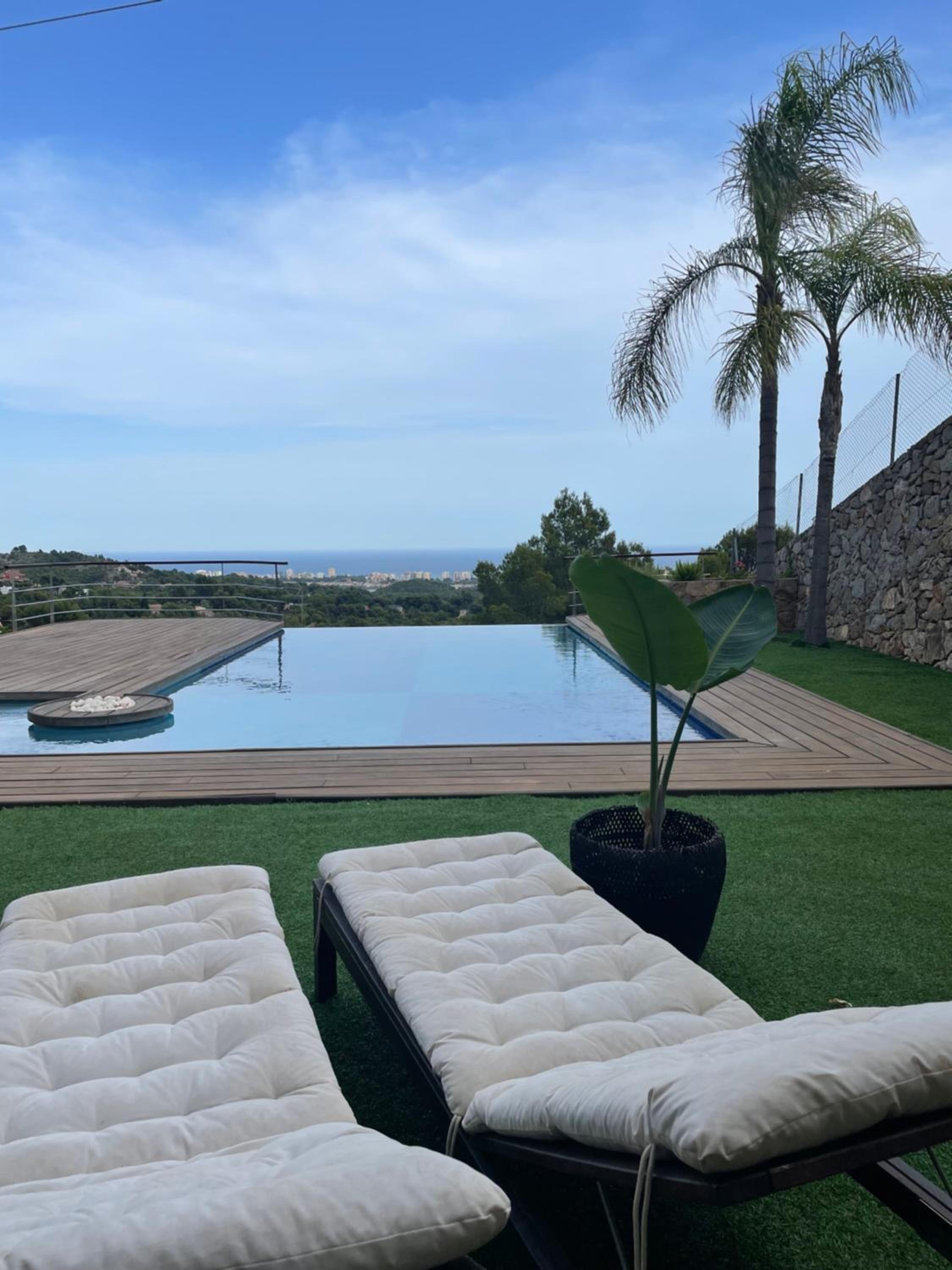 Casa vistas al mar con piscina y barbacoa view 3