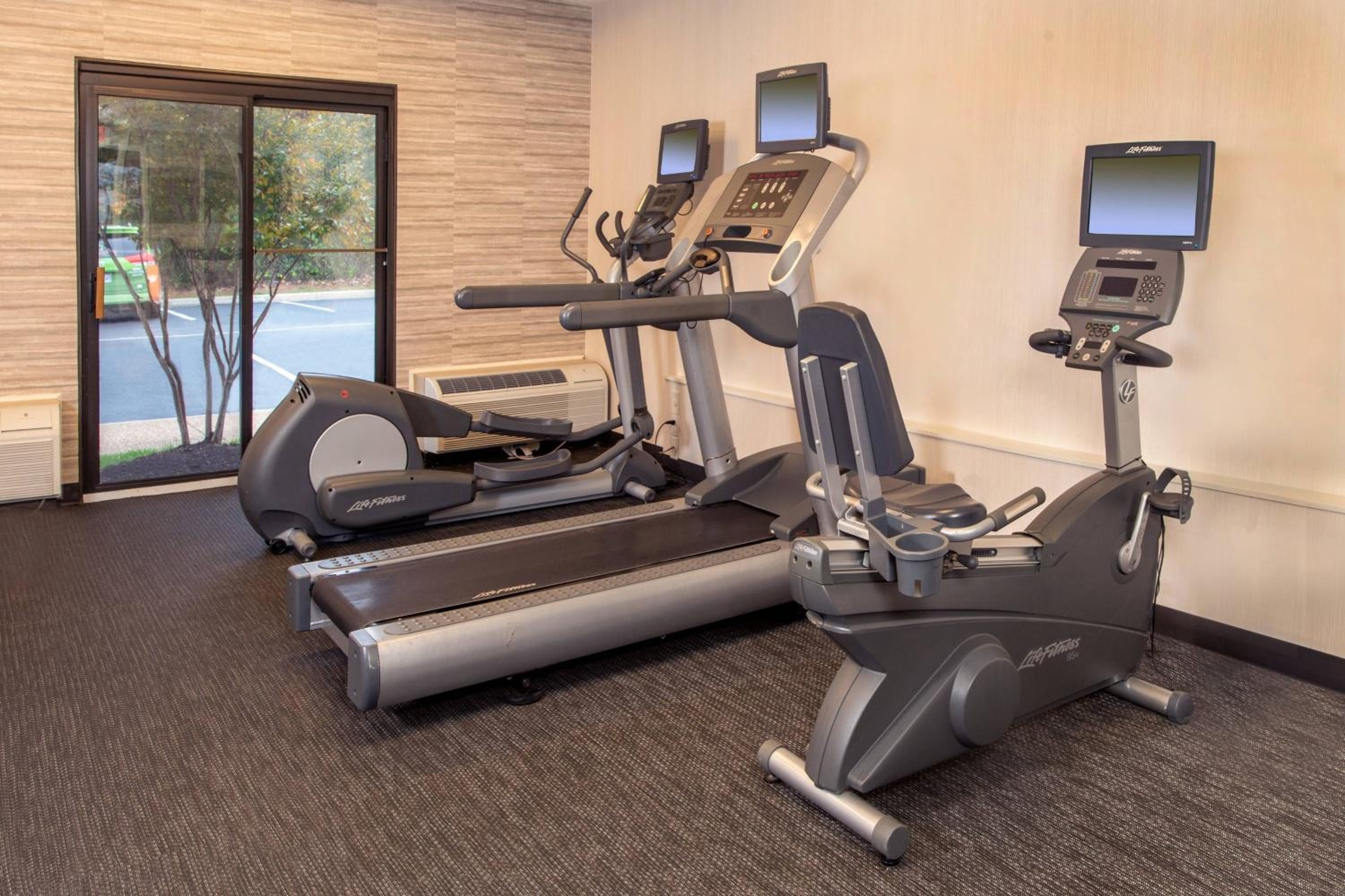Courtyard by Marriott Dulles Airport Herndon/Reston - Property Image 22