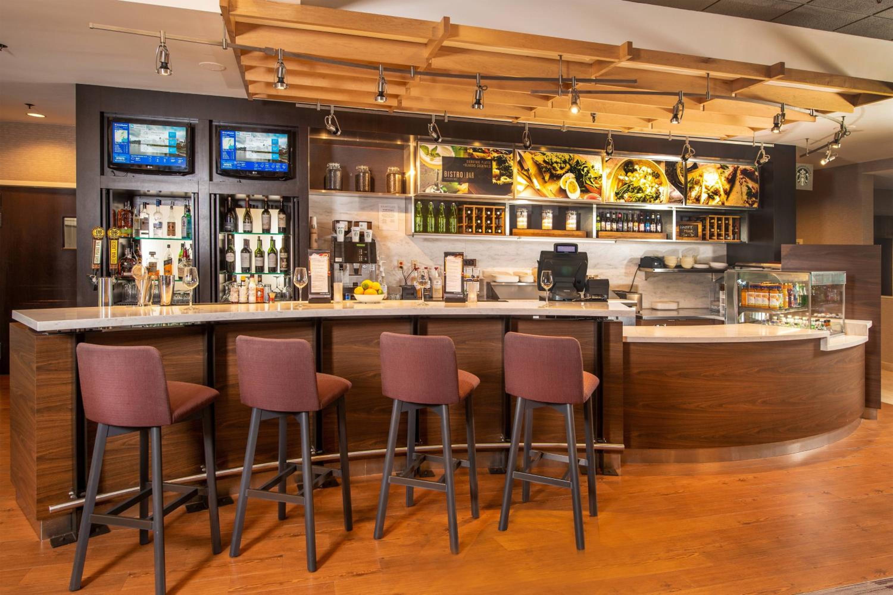 Courtyard by Marriott Dulles Airport Herndon/Reston - Property Image 11