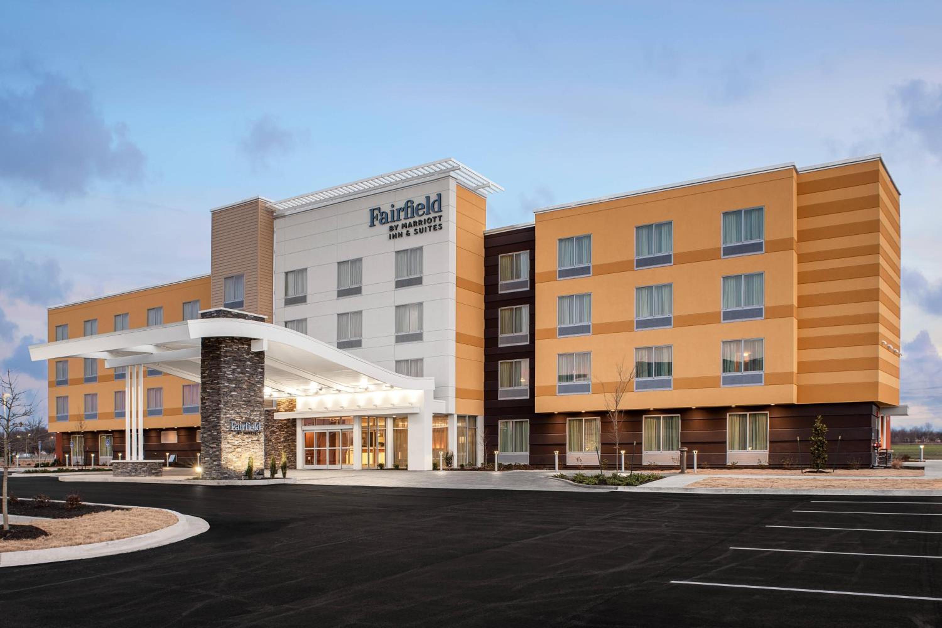 Hotel Fairfield Inn & Suites by Marriott Memphis Marion, AR - Image 1