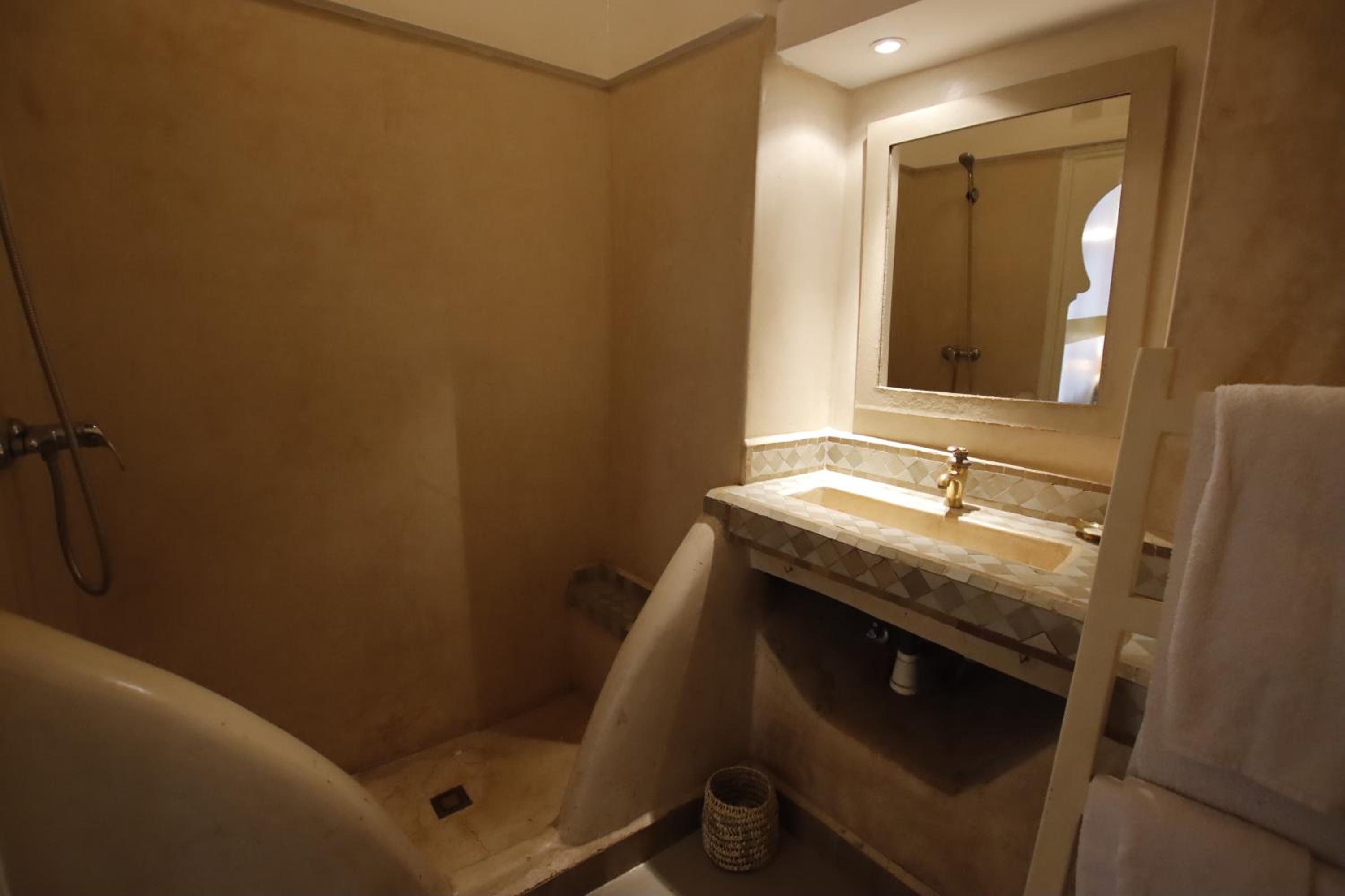 Riad 5 sens