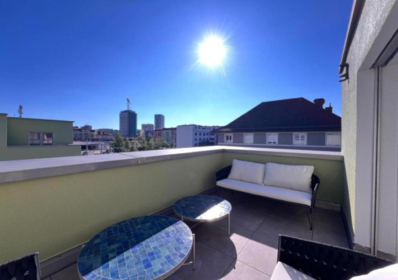 UP&GREAT Apartments - Stylish City Living