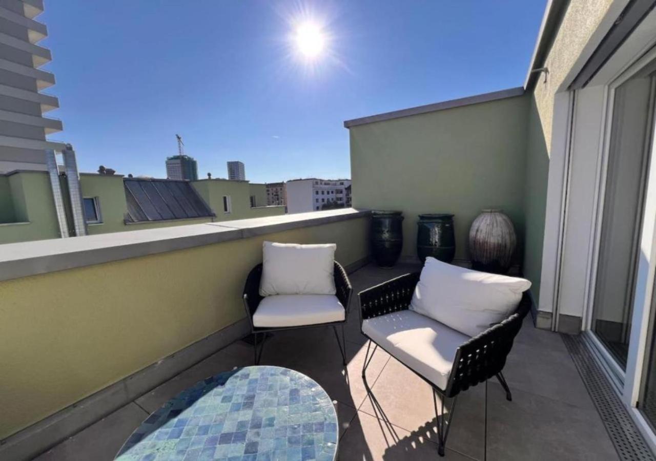 UP&GREAT Apartments - Stylish City Living