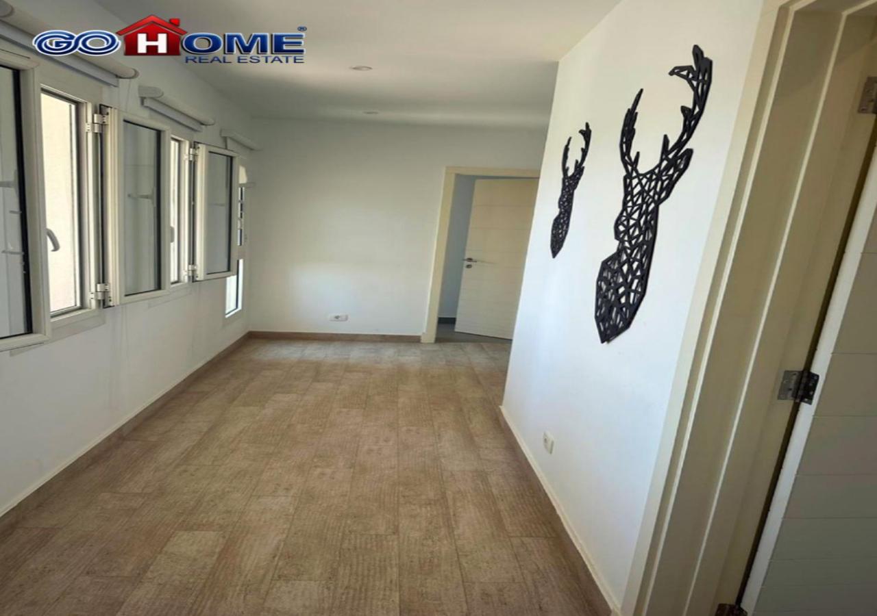 Comfortable 5 Bedrooms Villa Lagoon 04 at Joubal El-Gouna
