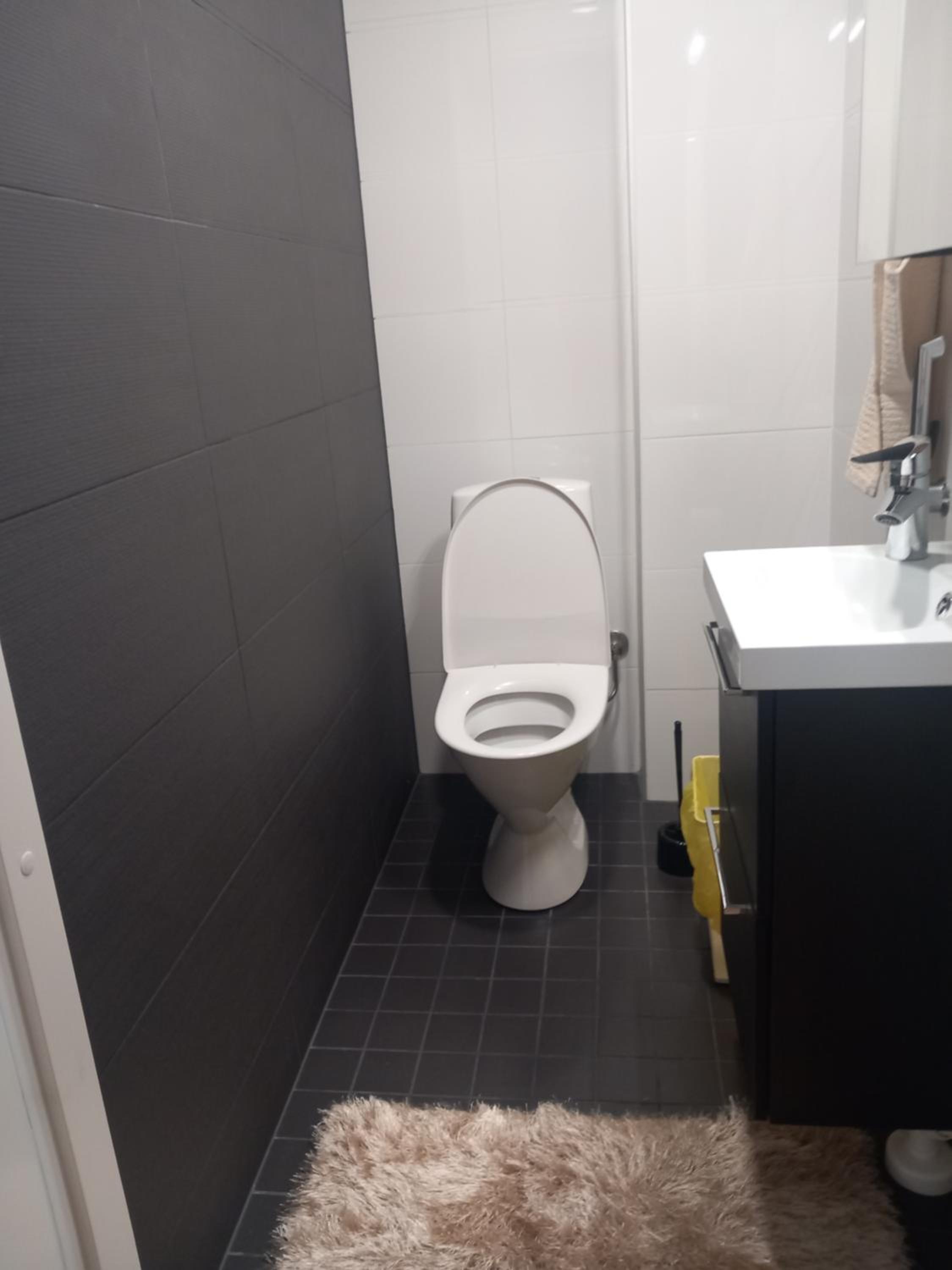TAMPERE PENTHOUSE-tasokas moderni kaupunki huoneisto huipulla -ISO JACUZZI omalla KATTOTERASSILLA - AURINKOTUOLIT ja Aurinko odottaa Sinua - huikea maisema