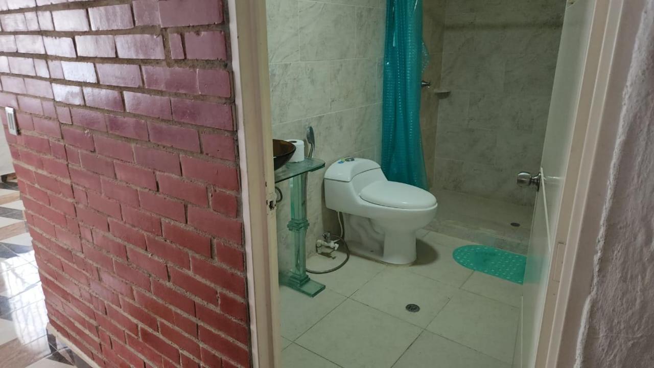 1 cama aire acondicionado 2 personas