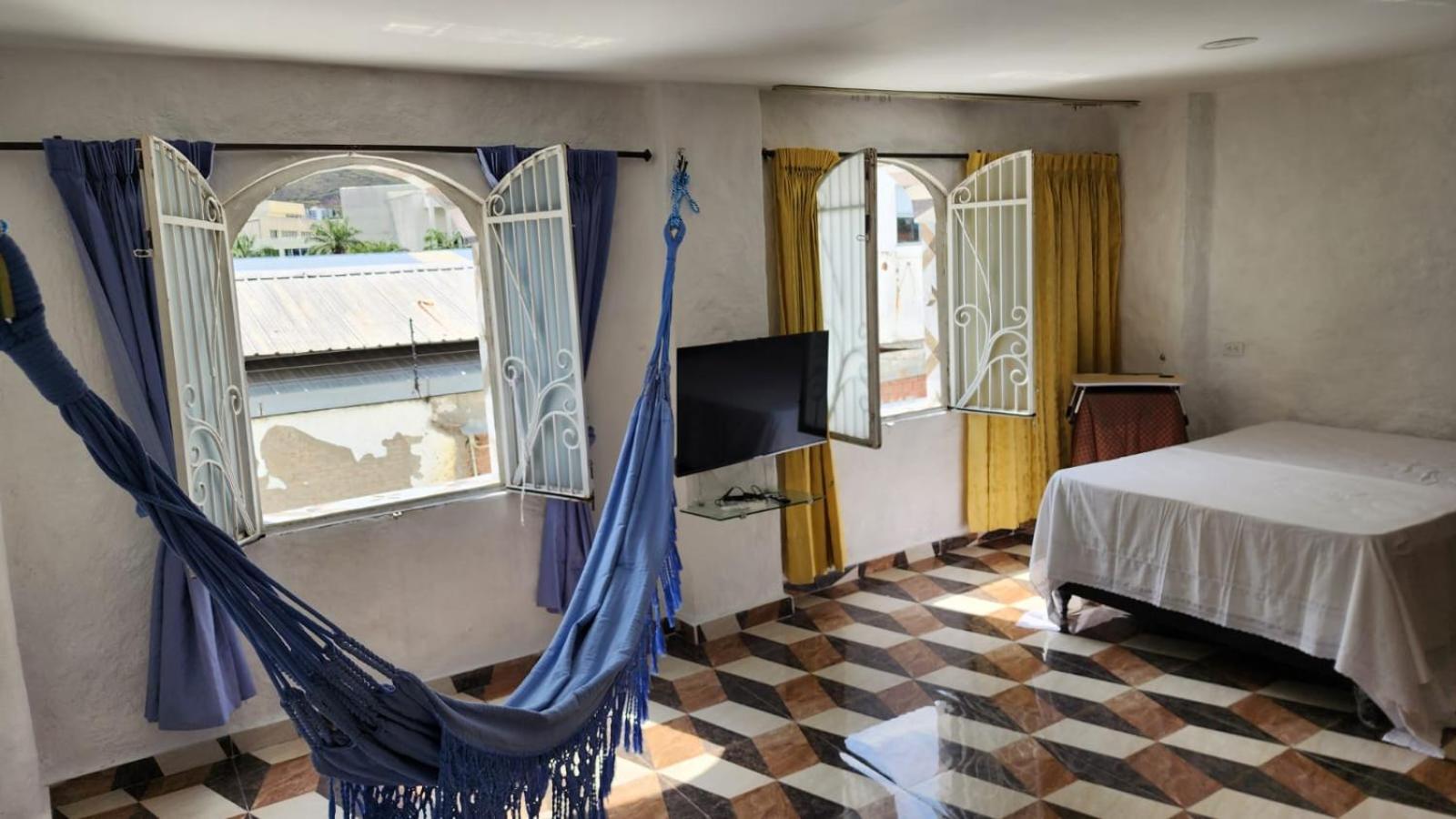 1 cama aire acondicionado 2 personas