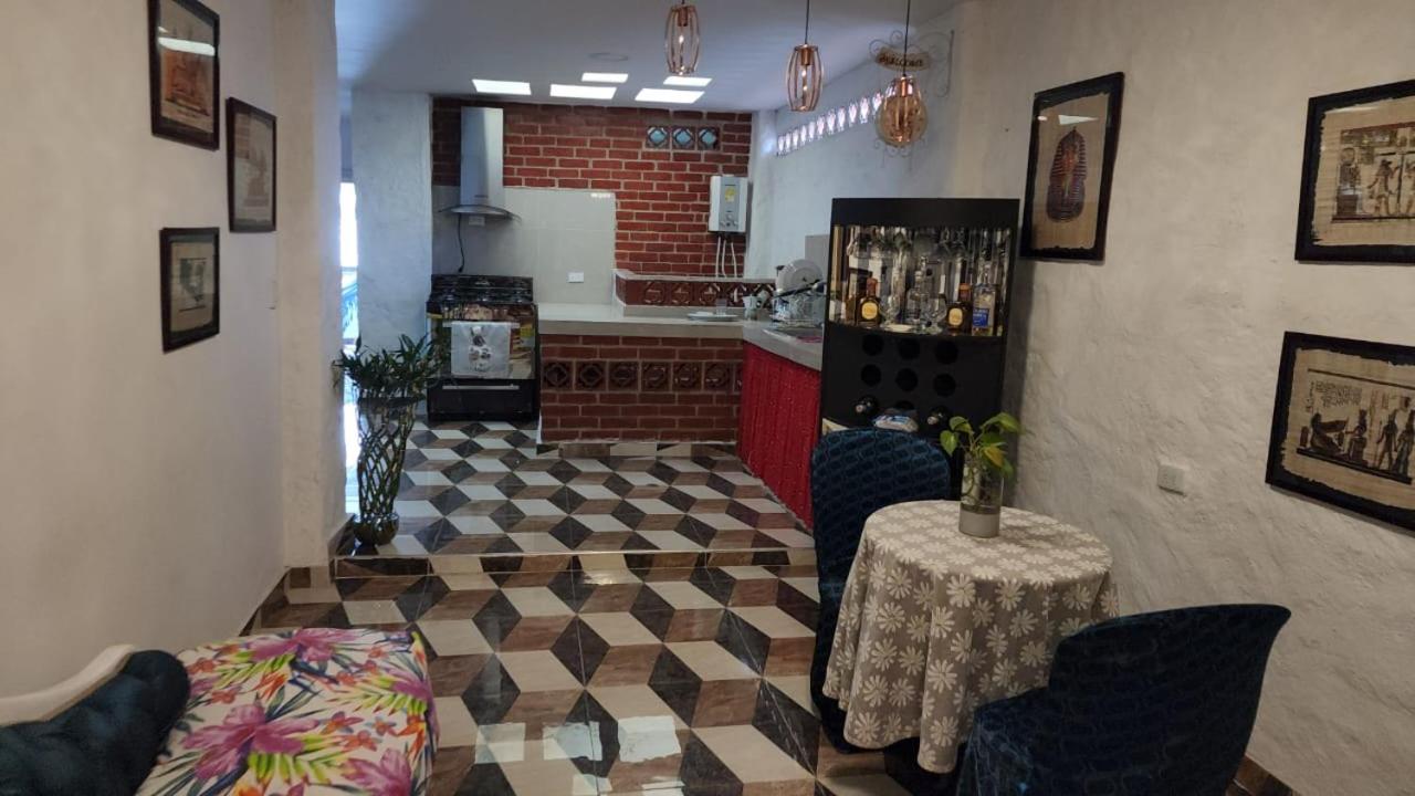 1 cama aire acondicionado 2 personas