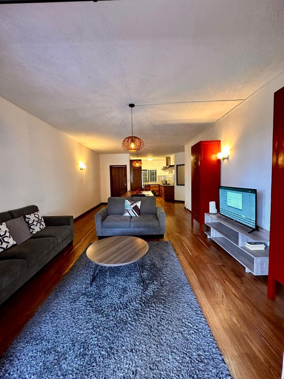 Sunset Boulevard Suites view 3