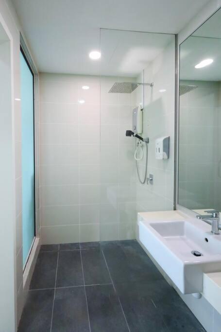 Mosaic Southkey Premium Midvalley Jb 4Pax