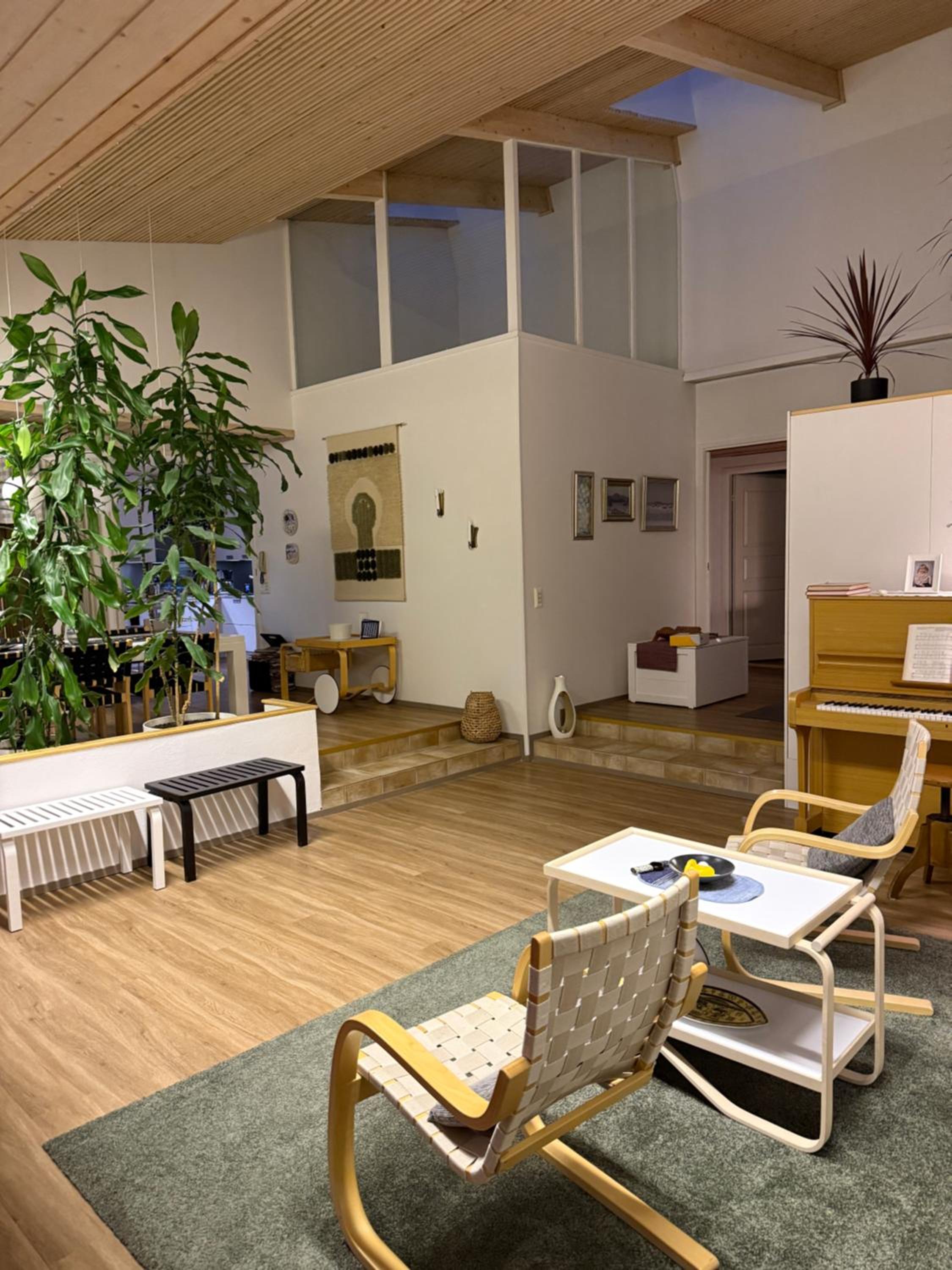 Riverside Villa Aurora