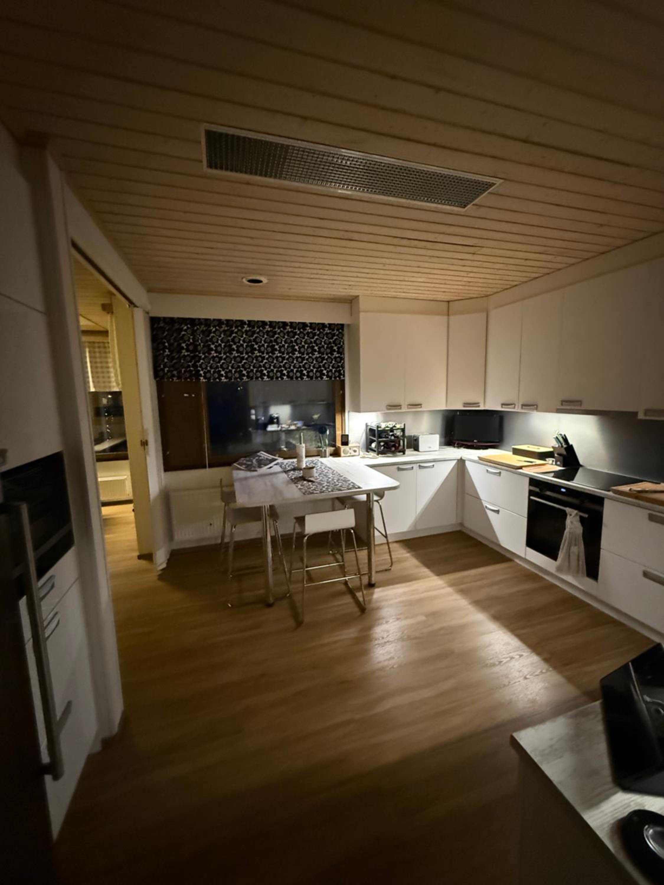 Riverside Villa Aurora
