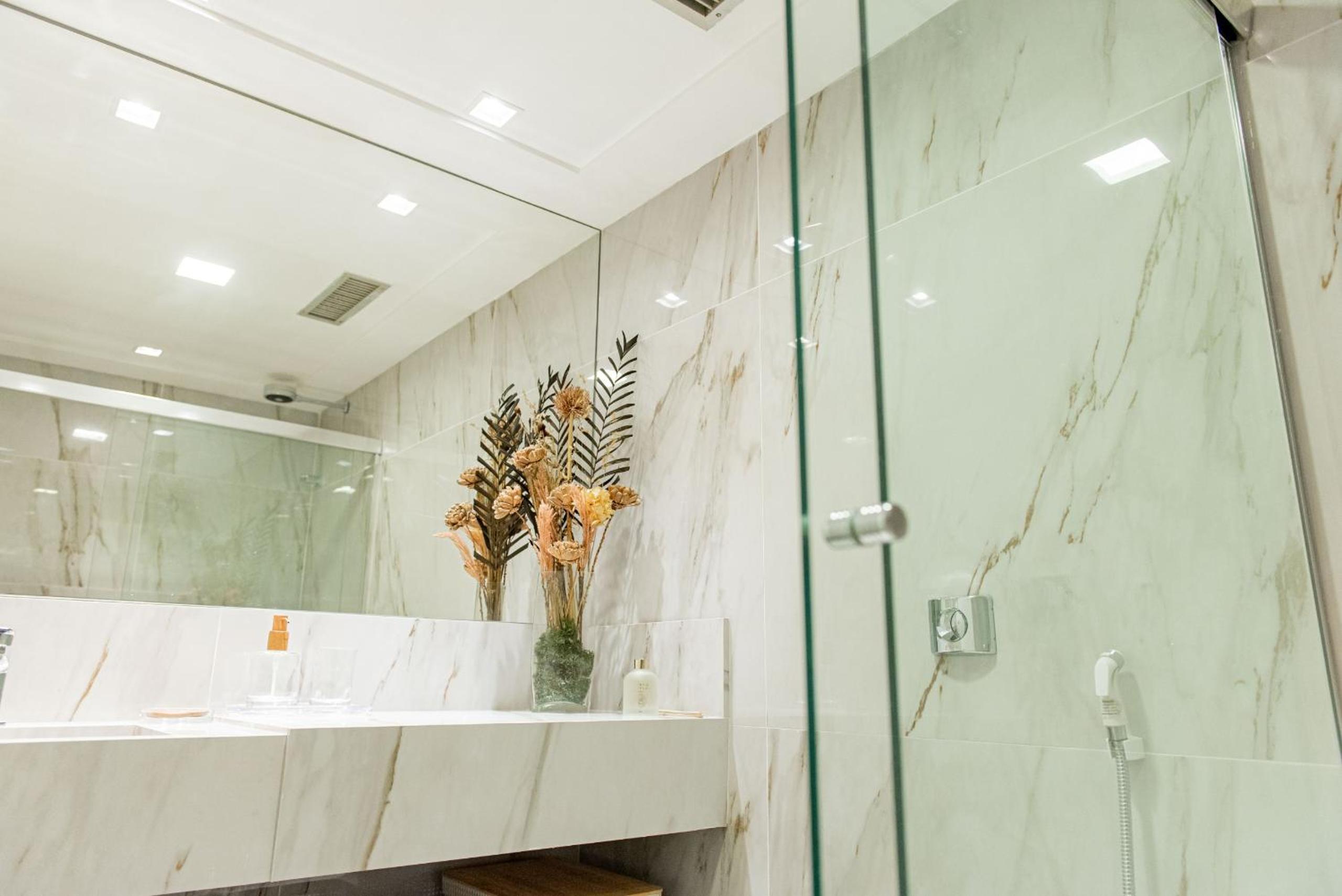 Apartamento Ondina alto padrao vista para o mar