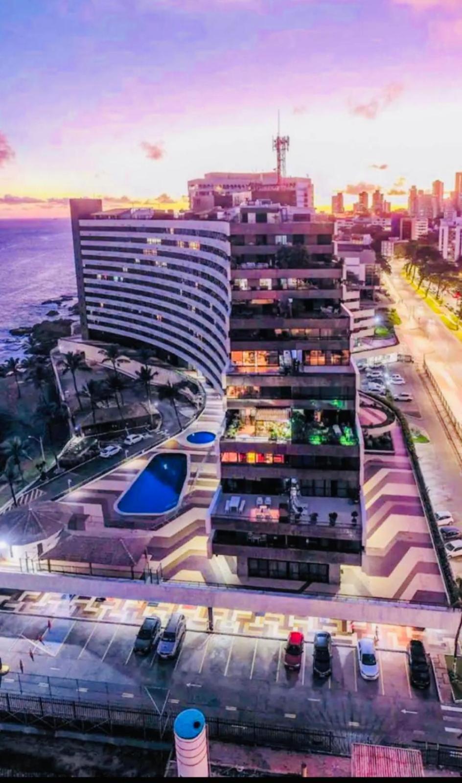 Apartamento Ondina alto padrao vista para o mar