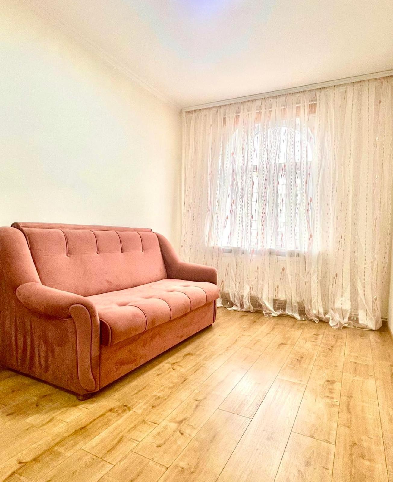 Apartament centru Chisinau view 3