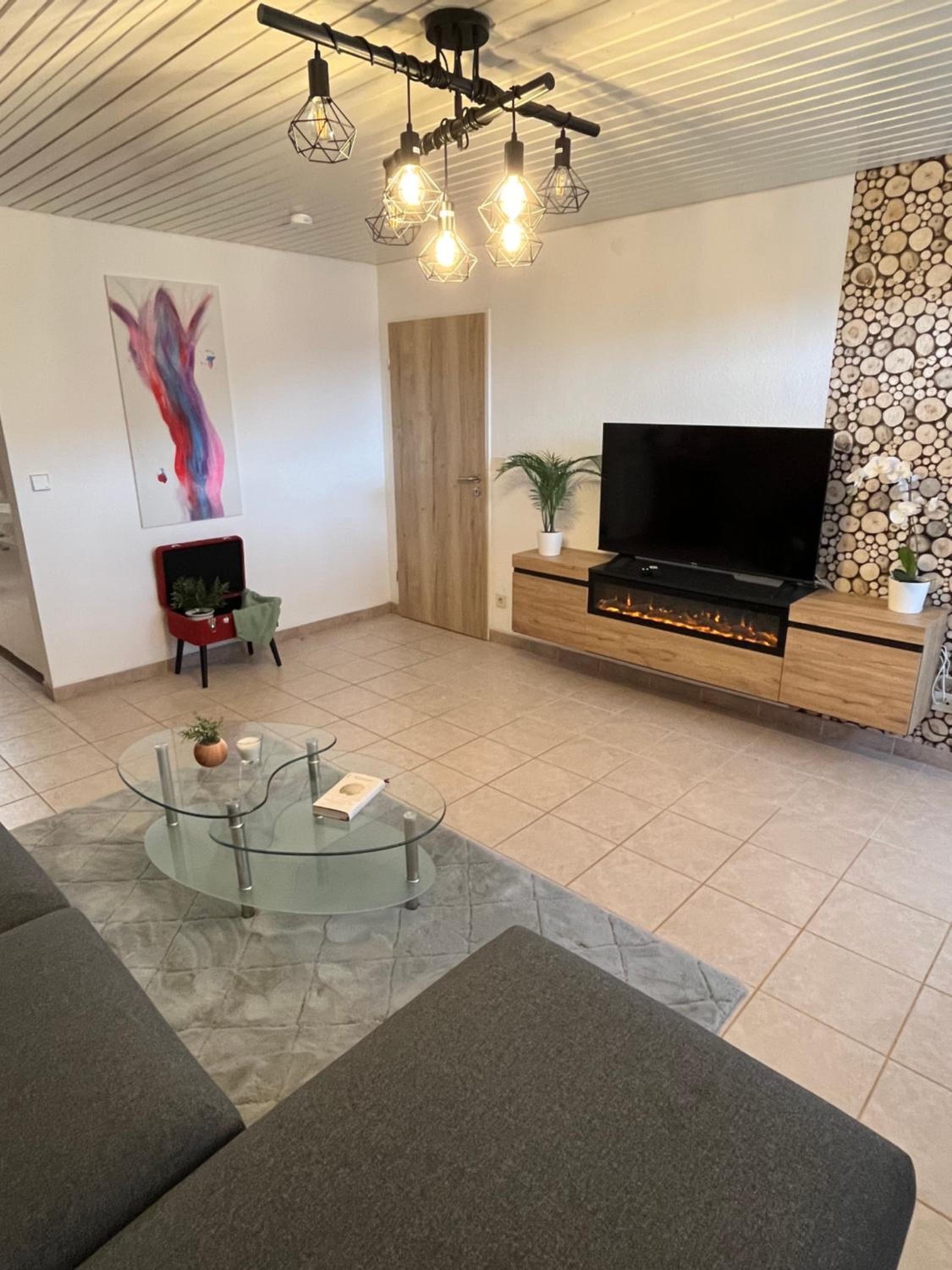 Familienauszeit mit Indoorpool, Sauna, Netflix, Disney, Homeoffice 50-100 MBit Internet inkl Bettwäsche Handtücher Reinigung