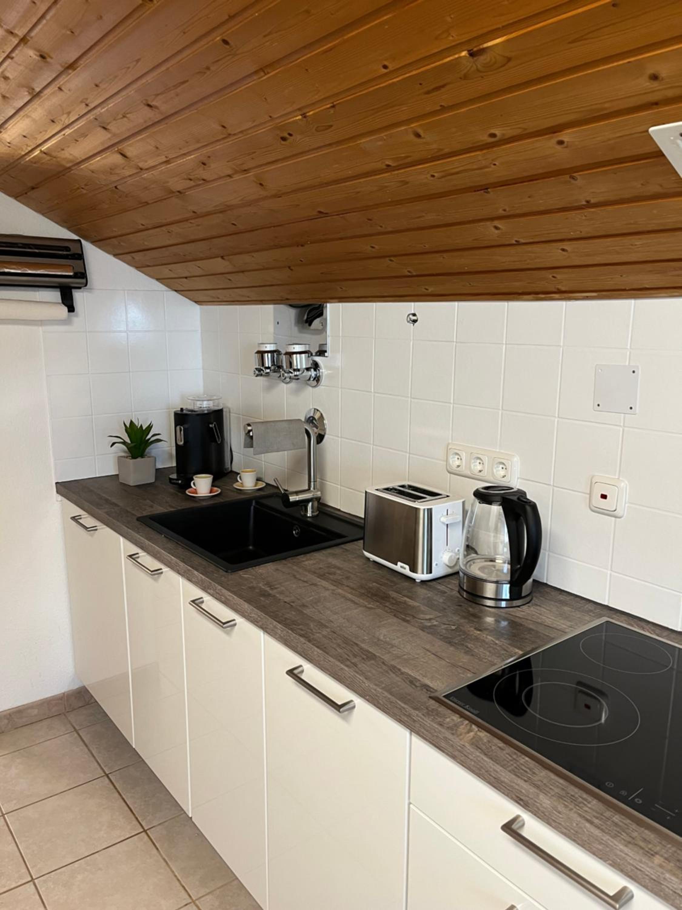 Familienauszeit mit Indoorpool, Sauna, Netflix, Disney, Homeoffice 50-100 MBit Internet inkl Bettwäsche Handtücher Reinigung