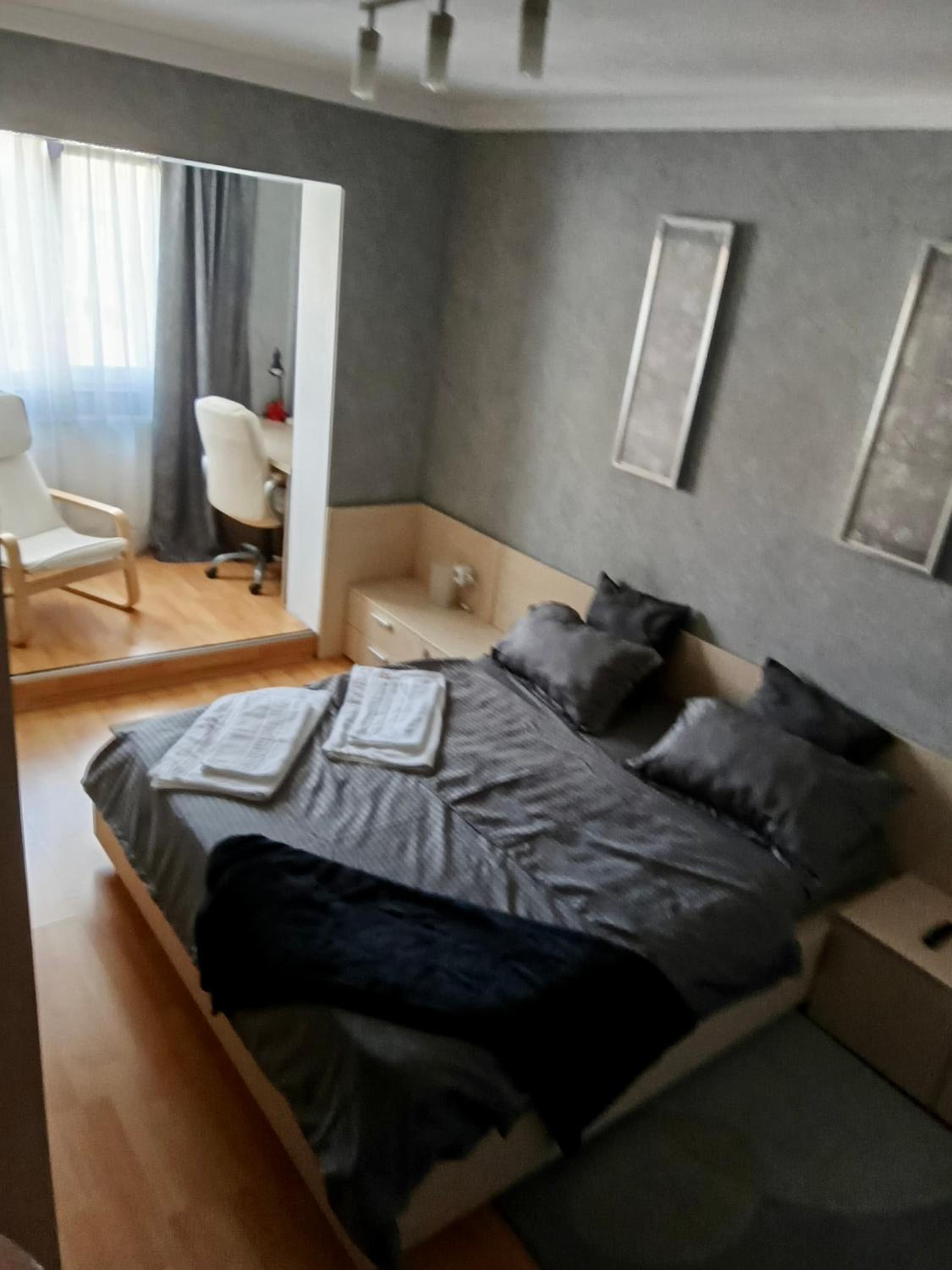 Arcom Apartments