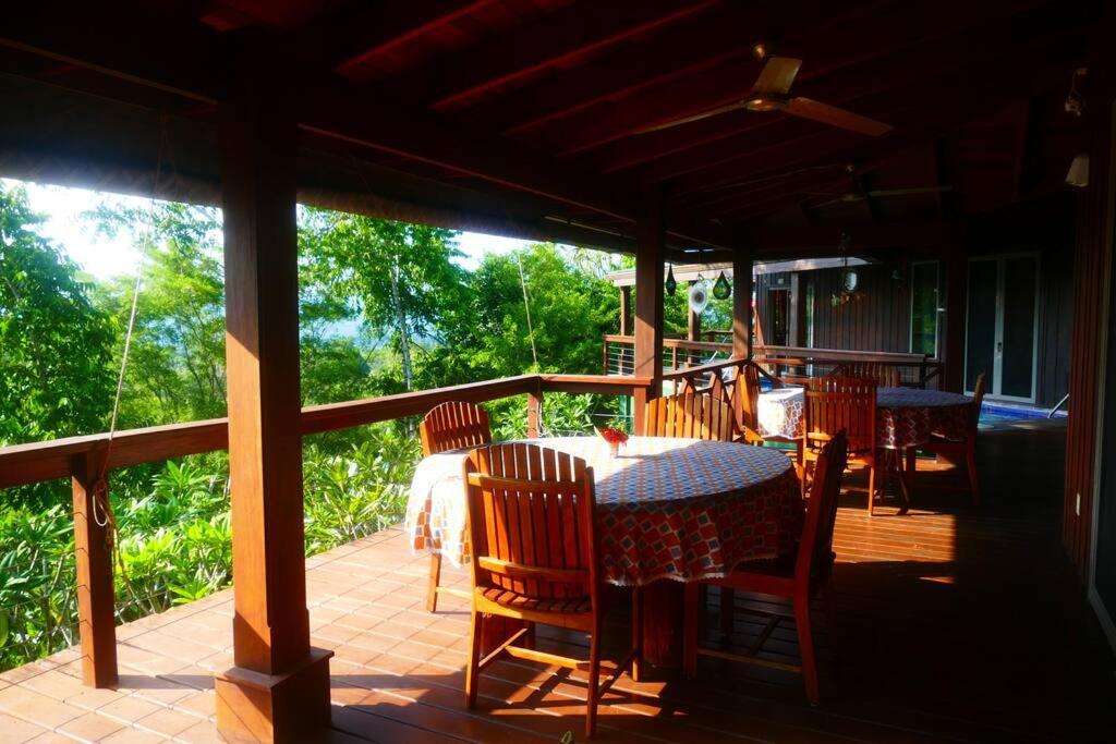 Villa Divina at Framadani estate - Jungle villa with a pool