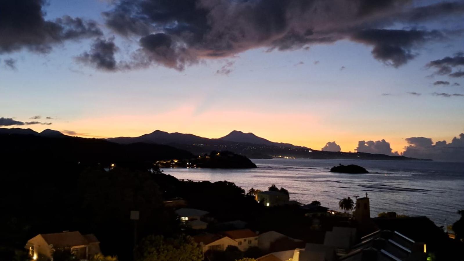 Appartement de la baie, vue magnifique, Tartane view 2