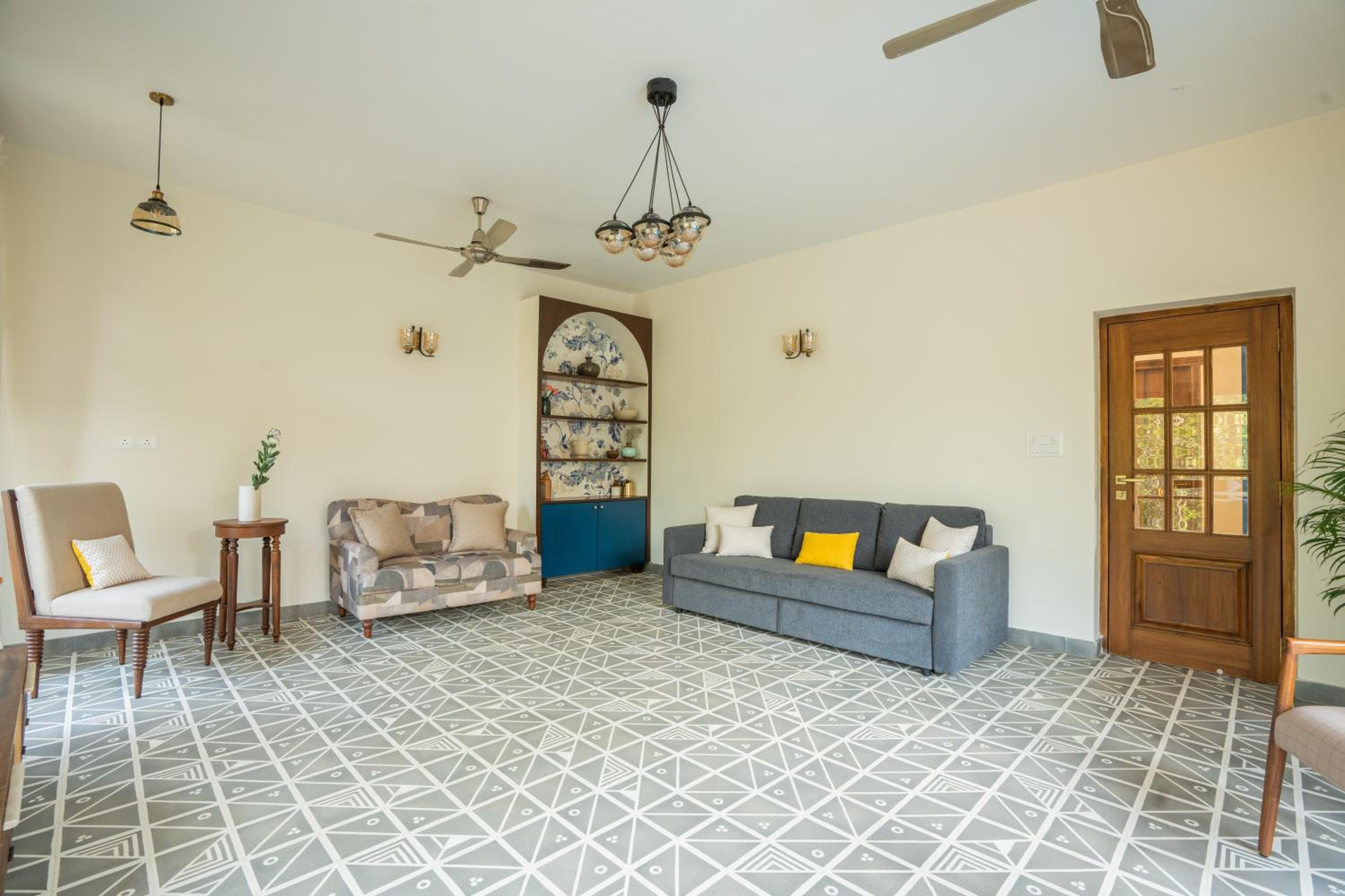 ELIVAAS 4 BHK with Pvt Pool & Media Room - Amahoro view 5