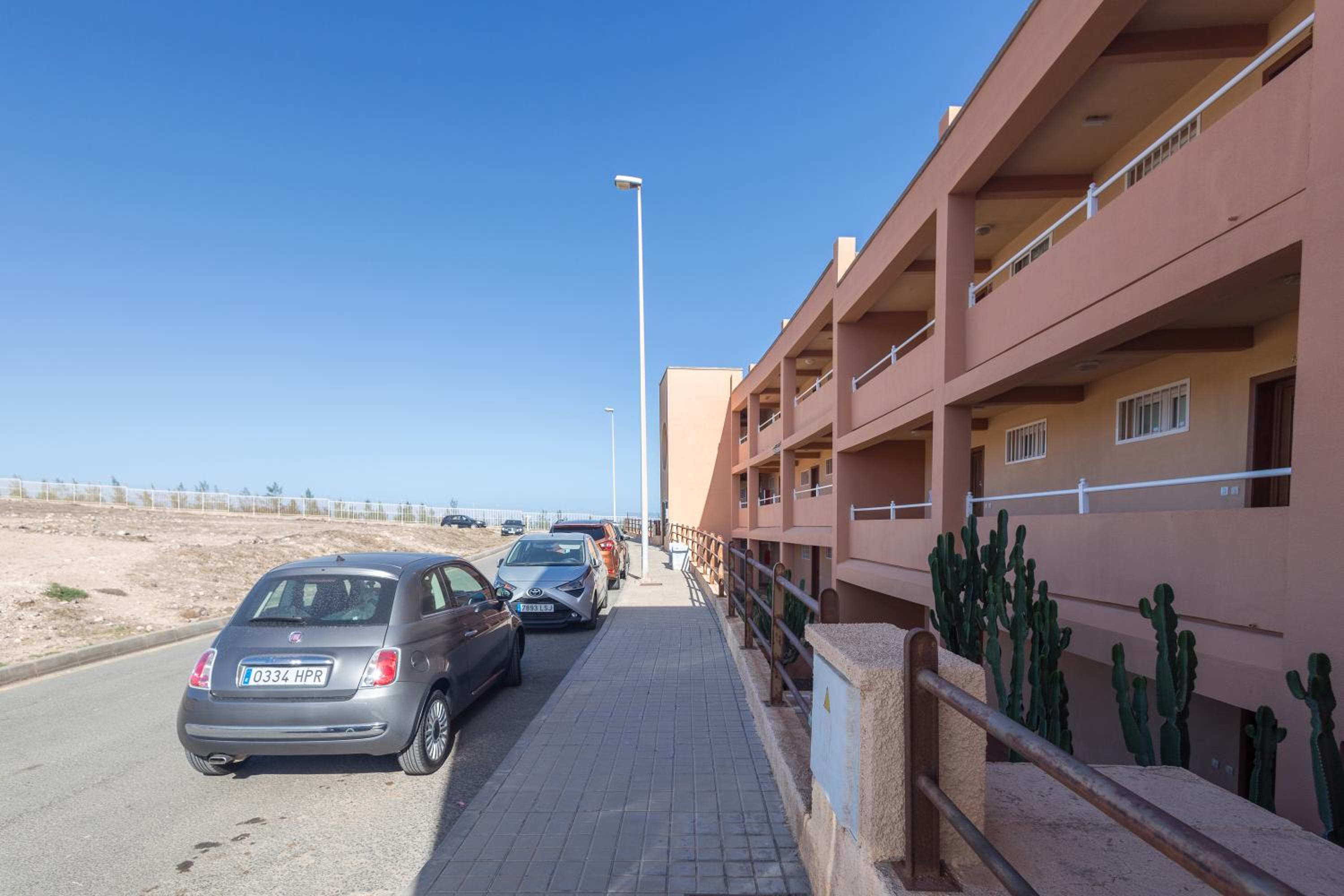 Playa del El Burrero vista al mar Lightbooking