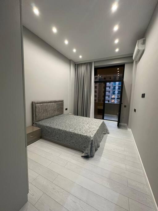 Baku luxury and secure flat in city centre
