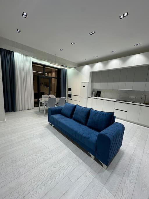 Baku luxury and secure flat in city centre