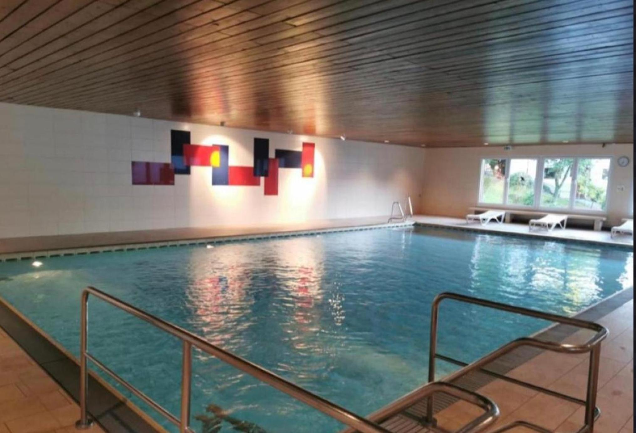 Familienauszeit mit Indoorpool, Sauna, Netflix, Disney, Homeoffice 50-100 MBit Internet inkl Bettwäsche Handtücher Reinigung