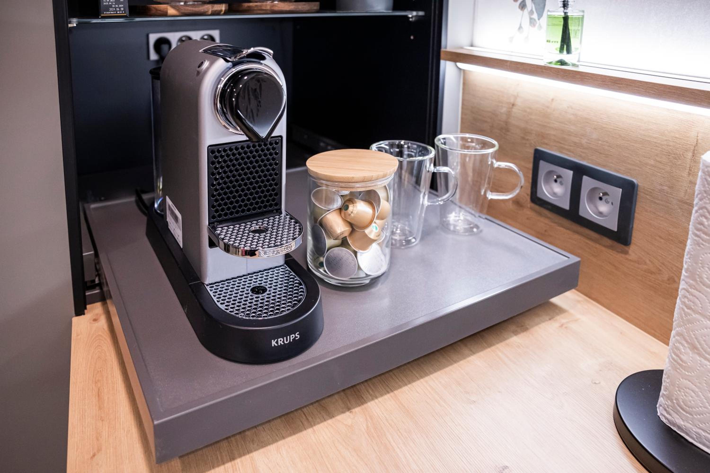 DH Vankovka Design 1kk Apartment - 1 min Vankovka, BUS, Train - Netflix, SmartTV, Free Nespresso, Free Parking