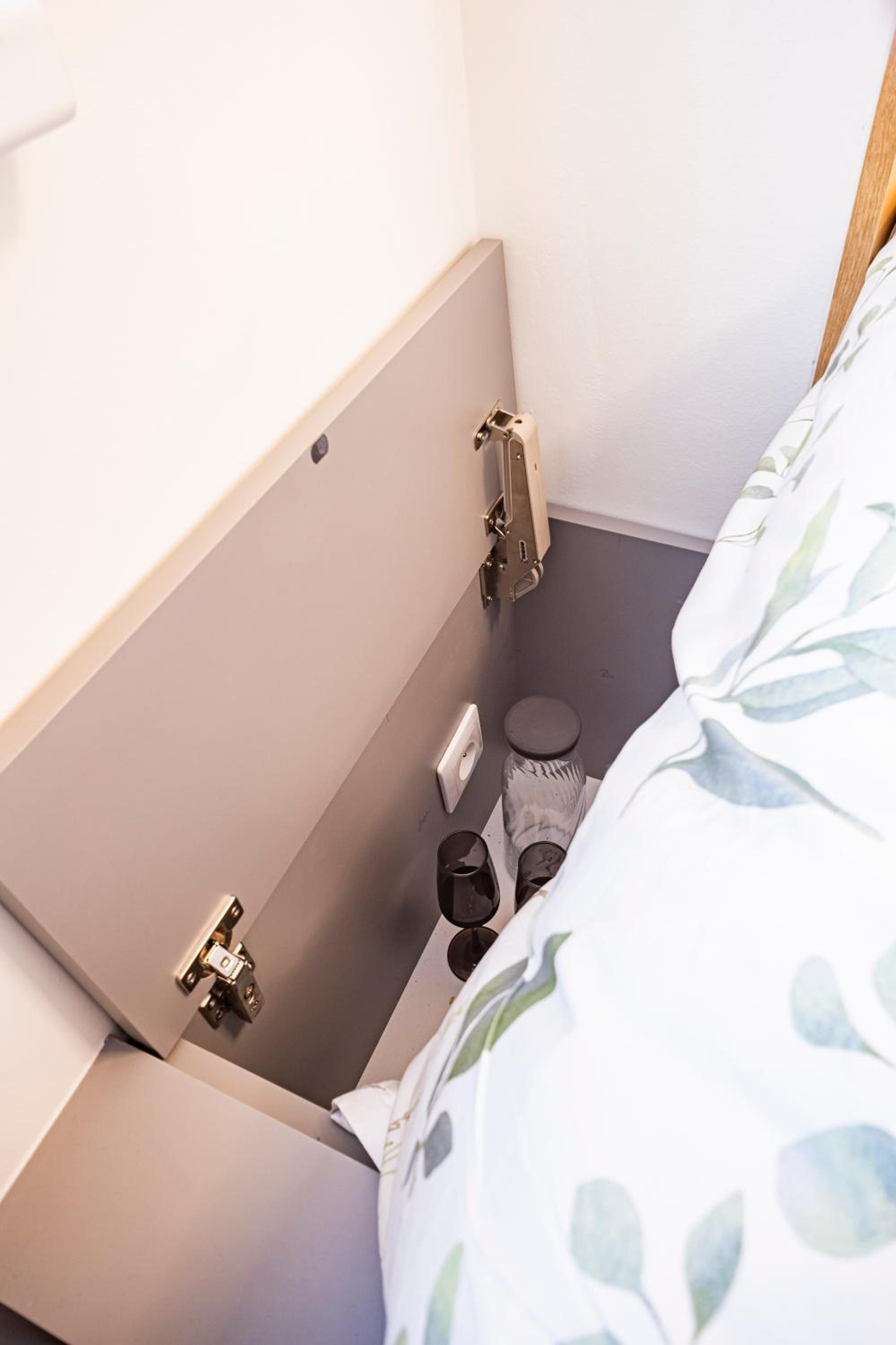 DH Vankovka Design 1kk Apartment - 1 min Vankovka, BUS, Train - Netflix, SmartTV, Free Nespresso, Free Parking