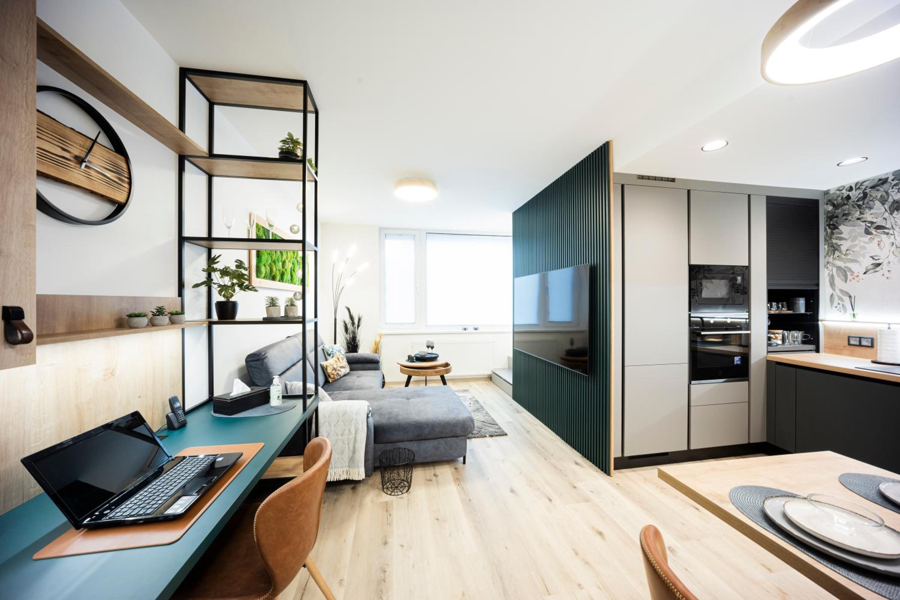 DH Vankovka Design 1kk Apartment - 1 min Vankovka, BUS, Train - Netflix, SmartTV, Free Nespresso, Free Parking