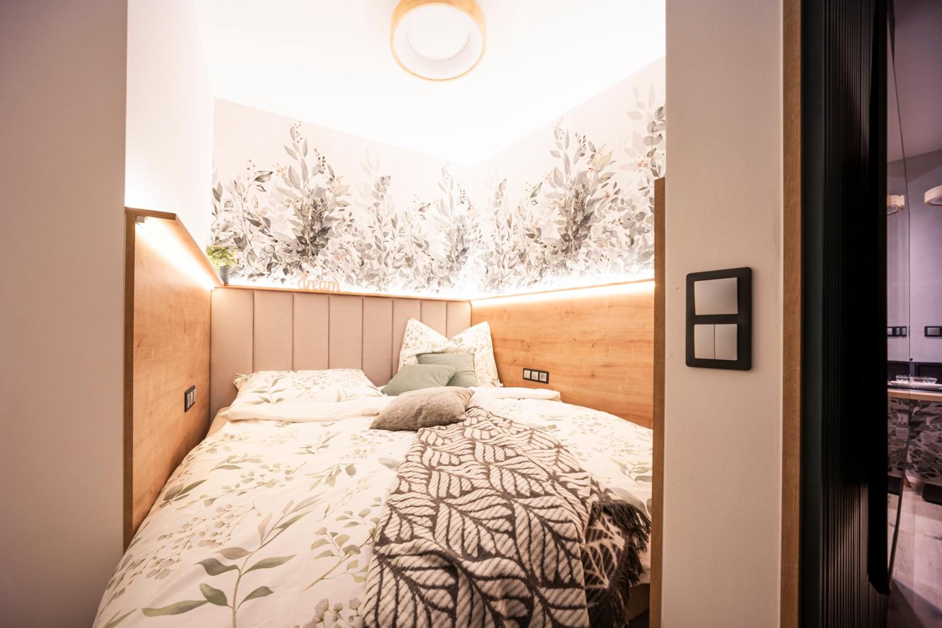 DH Vankovka Design 1kk Apartment - 1 min Vankovka, BUS, Train - Netflix, SmartTV, Free Nespresso, Free Parking