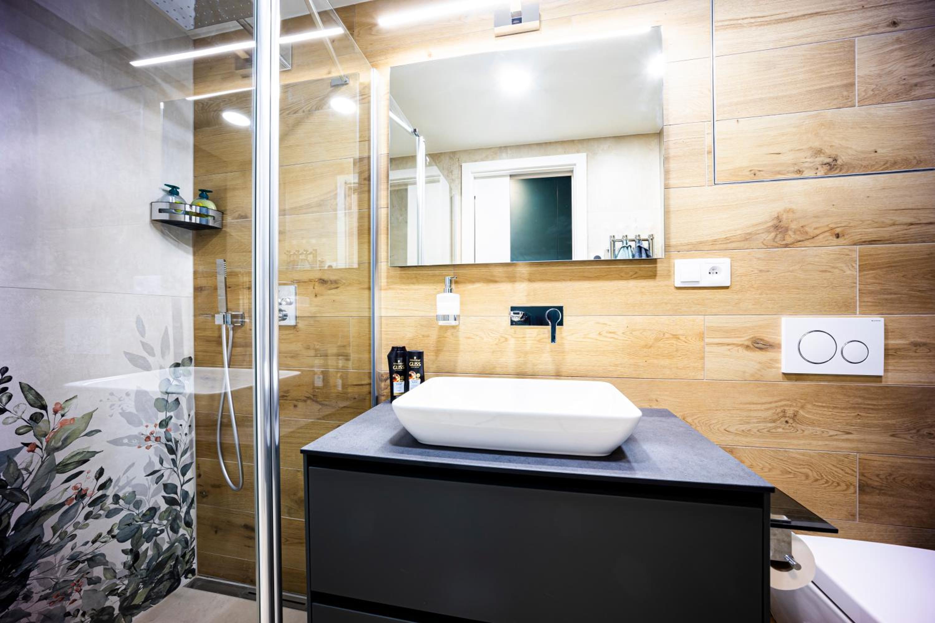 DH Vankovka Design 1kk Apartment - 1 min Vankovka, BUS, Train - Netflix, SmartTV, Free Nespresso, Free Parking