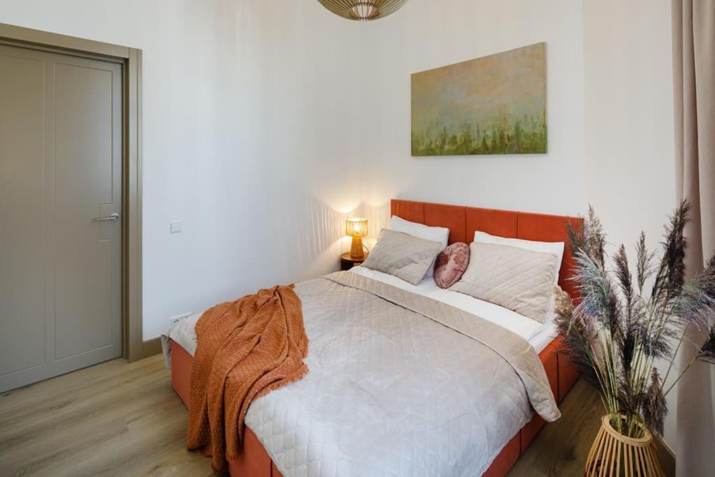 City Retreat Design Apartment