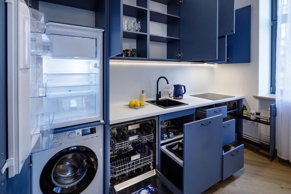City Retreat Design Apartment