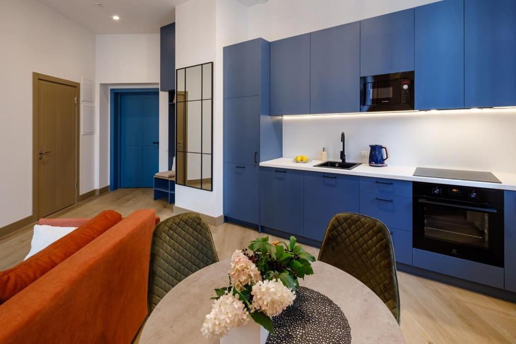 City Retreat Design Apartment